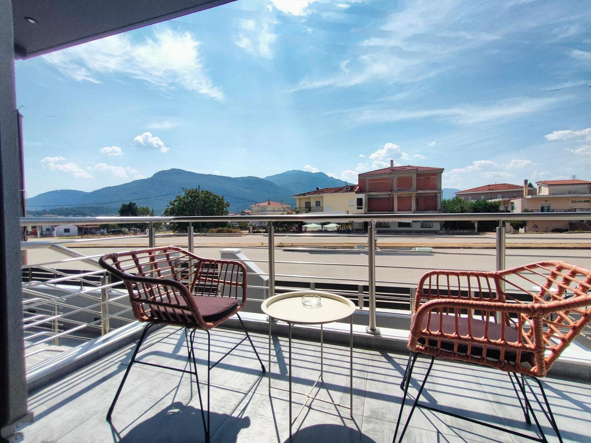 Tsikaris Boutique Guesthouse Kalampáka Dış mekan fotoğraf